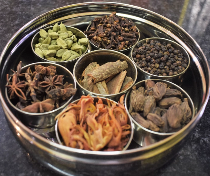 masala dabba spices