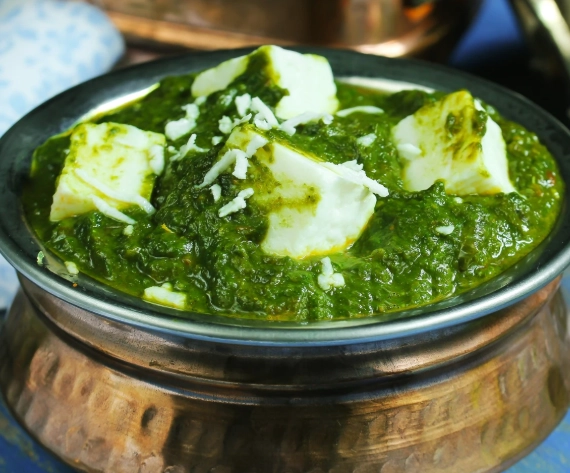 restaurant-style palak paneer restaurant-style palak paneer