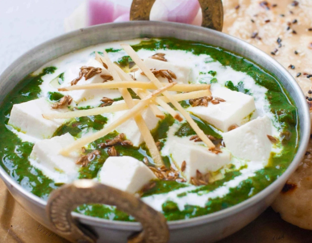 restaurant-style palak paneer